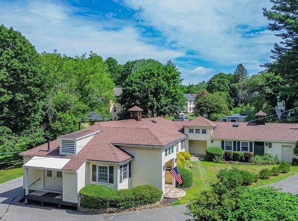 109 School St, Groveland, MA 01834