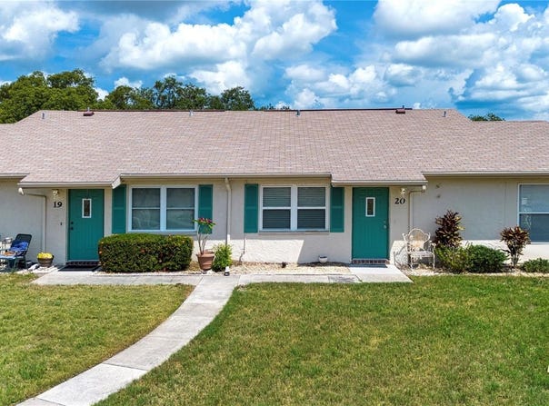 1906 CANTERBURY LANE, SUN CITY CENTER, FL 33573