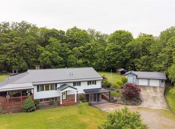 536 Hopewell Rd, Luzerne Twp, PA 15433