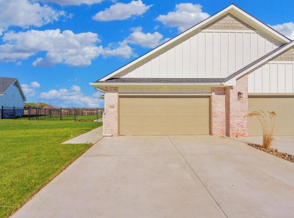 2436 S Pronghorn St, Goddard, KS 67052