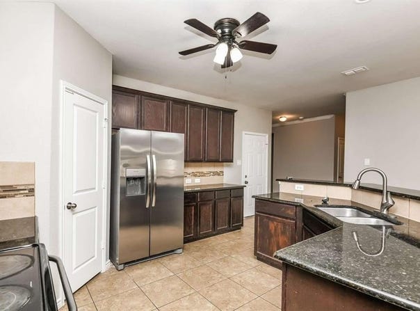 2121 Lorrie Lane, Weatherford, TX 76087