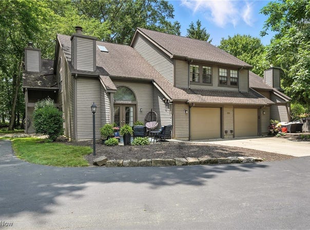 1293 Redtail Hawk Drive unit: 4, Boardman, OH 44512