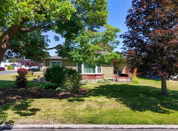 2118 N Hemlock St, Spokane, WA 99205