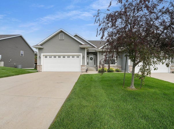2607 Feather Run Trail, Cedar Falls, IA 50613