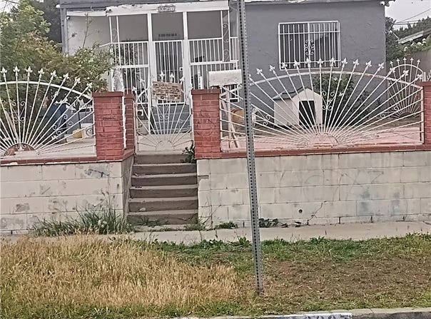 9027 Menlo Avenue, Los Angeles, CA 90044