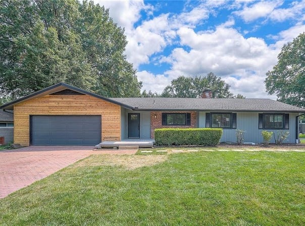 5001 Reinhardt Drive, Roeland Park, KS 66205