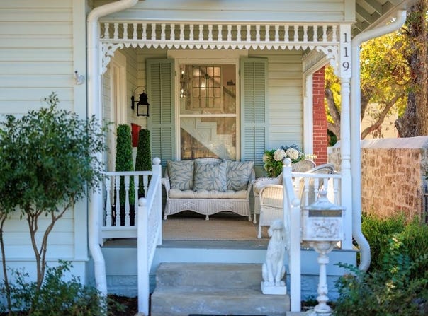 119 W San Antonio St, Fredericksburg, TX 78624
