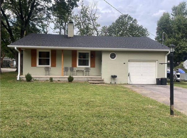 400 N Institute Street, Richmond, MO 64085