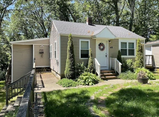 48 County Rd, Andover, MA 01810