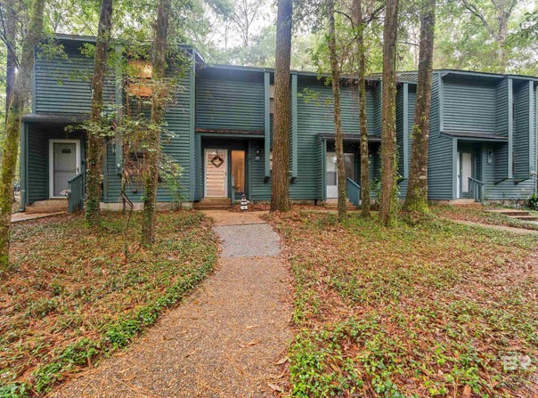 35 Summer Oaks Drive, Daphne, AL 36526