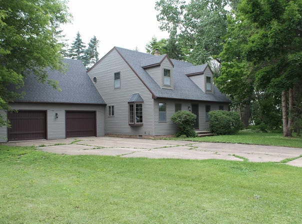 620 OAK Street, WINNECONNE, WI 54986-9385