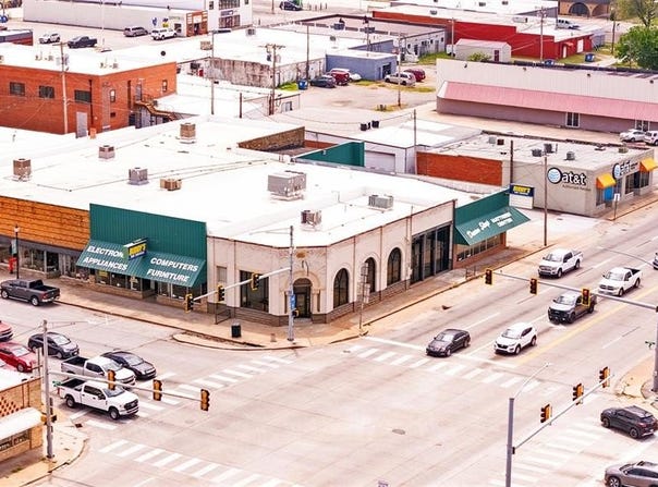 104 E Graham Avenue, Pryor, OK 74361