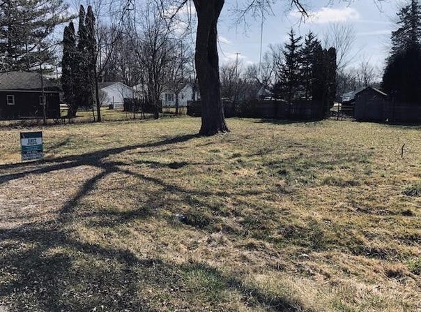 1111 W Mclean Ave Avenue, Flint, MI 48507