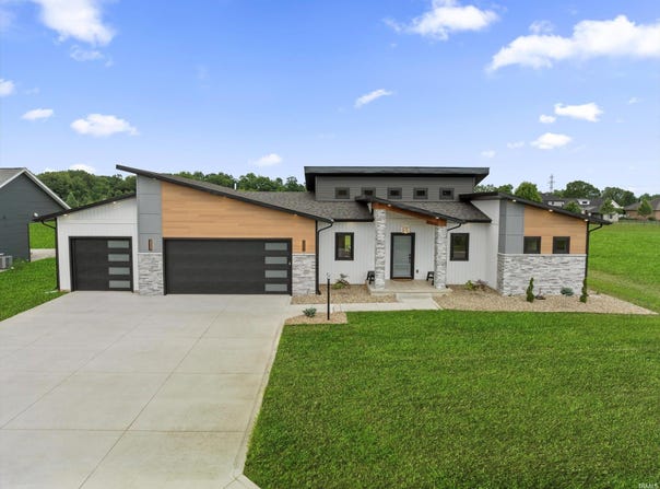 53284 Winfield Court, Bristol, IN 46507-1320