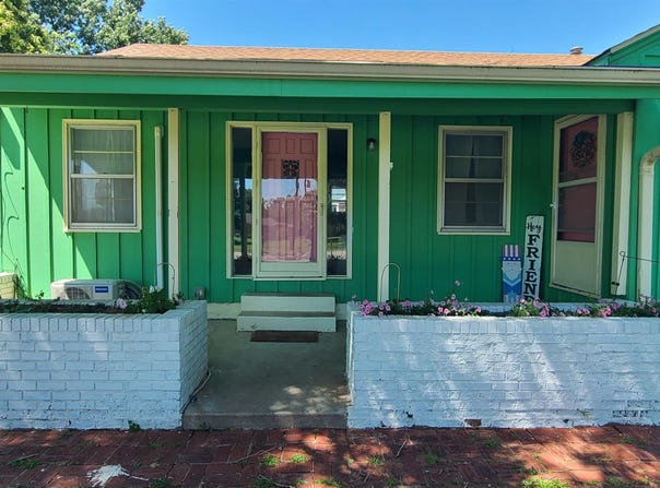 1410 W Broadway St, Newton, KS 67114