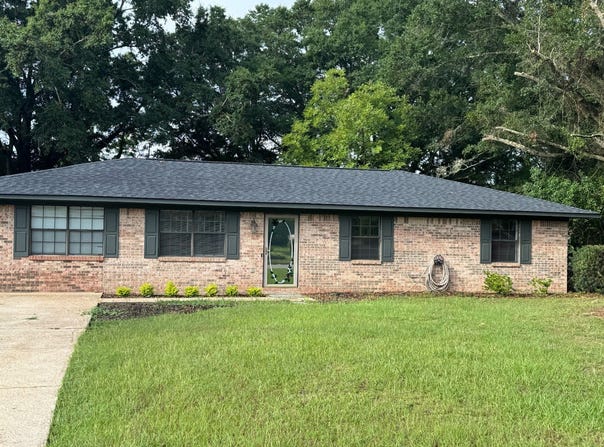 203  Tracey Cir, Enterprise, AL 36330