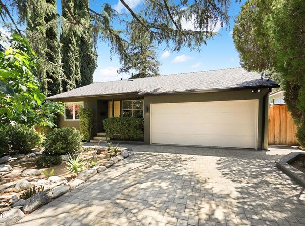 10316 Newhome Avenue, Sunland, CA 91040