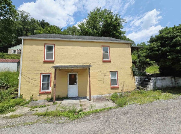 27 Short Street, Charleston, WV 25306