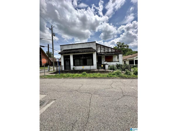 329 52ND STREET, FAIRFIELD, AL 35064