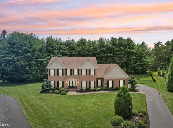 8 HEATHERSTONE WAY, THORNTON, PA 19373