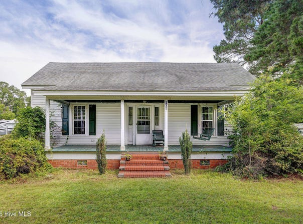 309 E Main Street, Magnolia, NC 28453