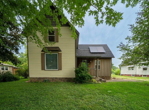 405 W MAIN Street, Elmwood, IL 61529