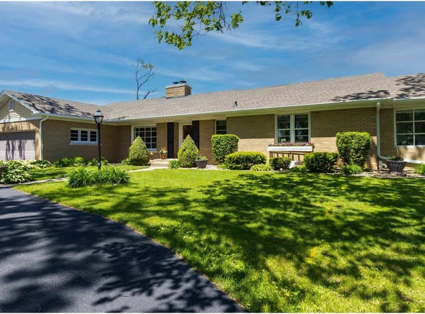 6 Marquette Lane, Kankakee, IL 60901