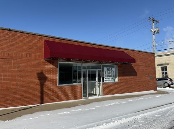 121 Lafayette Ave, Marshall, MO 65340