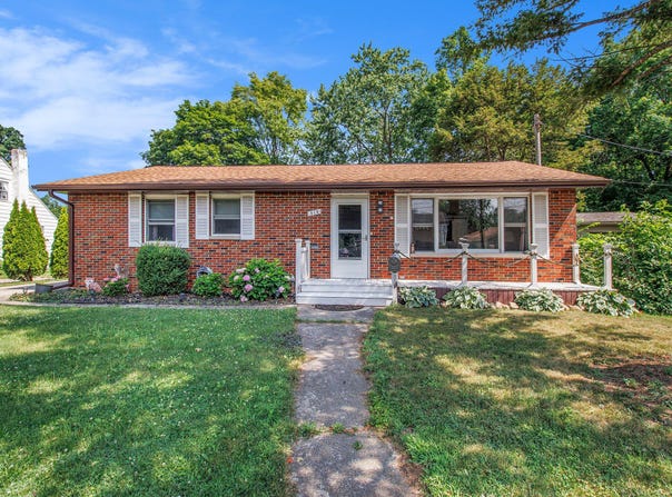 414 Fifth Avenue, Three Rivers, MI 49093