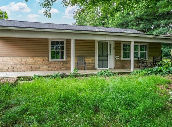 10432 State Route 303, Windham, OH 44288