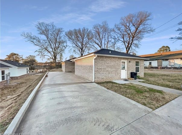 24 22nd ST, Van Buren, AR 72956