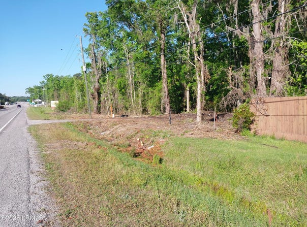 Charleston Highway, Sheldon, SC 29941