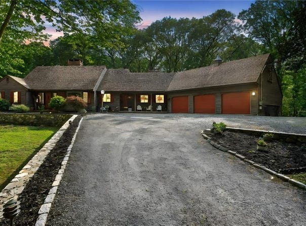 2 Spinney Lane, North Kingstown, RI 02852