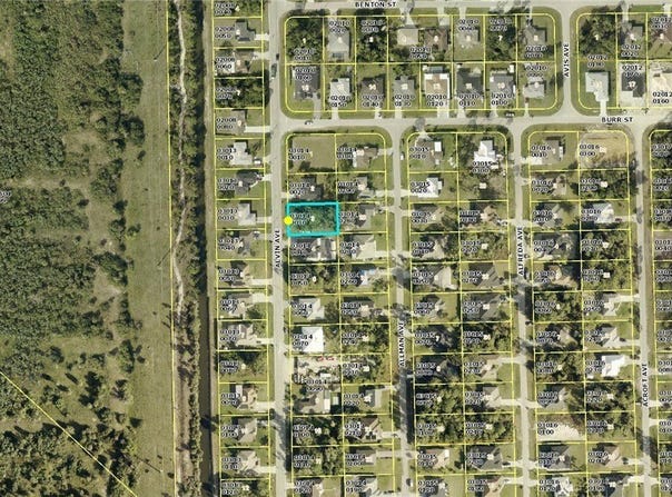 1028 Alvin Avenue, Lehigh Acres, FL 33971
