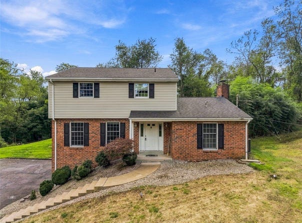 160 Hazlett Ln, N Franklin Twp, PA 15301