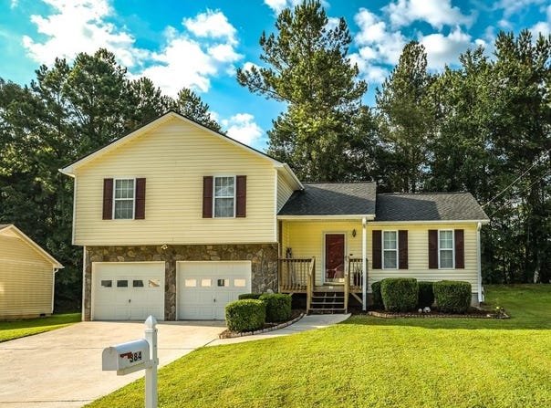 384 River Trace Drive, Carrollton, GA 30117