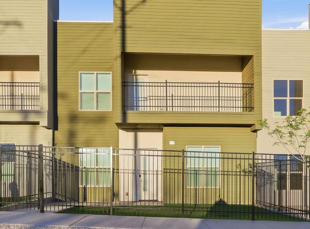 201 Desert Pass Street, El Paso, TX 79912