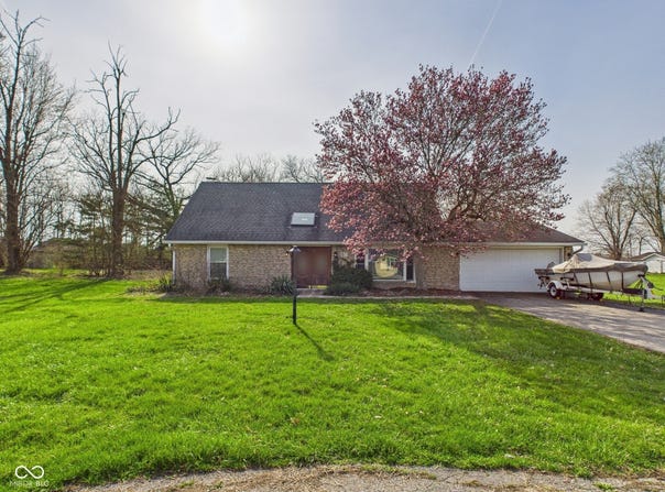6413 N Wheeling Avenue, Muncie, IN 47304