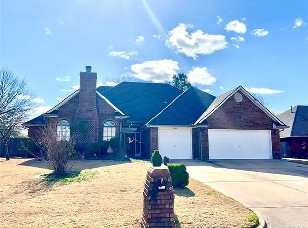 3301 Jeannie Lane, Muskogee, OK 74403