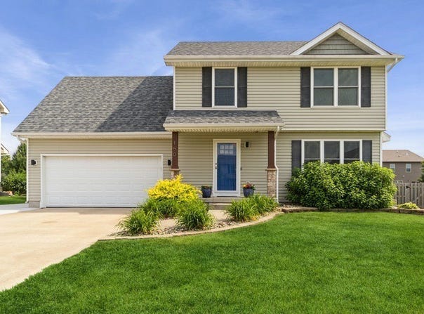 150 SE Hazelwood Drive, Waukee, IA 50263