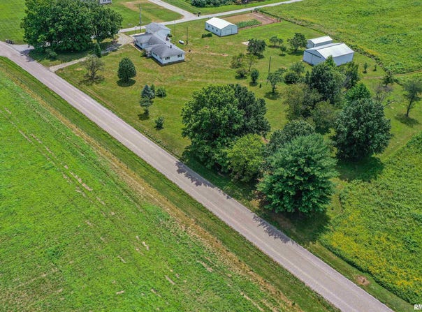 16485 E ROBIN Road, Mt Vernon, IL 62864