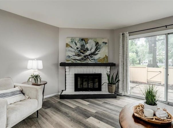 8039 Halsey Street, Lenexa, KS 66215
