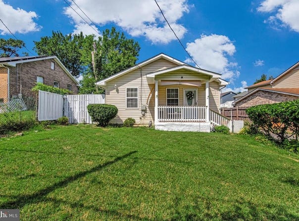 1106 CYPRESSTREE DRIVE, CAPITOL HEIGHTS, MD 20743