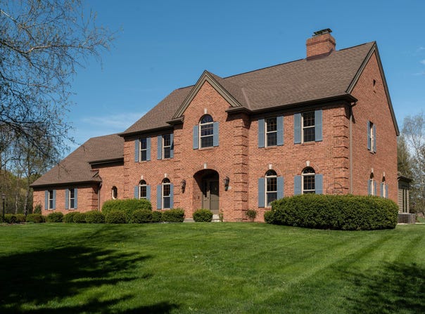5623 River Hills Rd, Racine, WI 53402