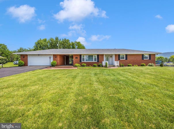 5507 LINCOLN WAY EAST E, FAYETTEVILLE, PA 17222