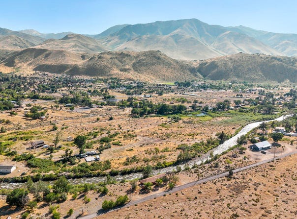 547 N River Lane, Coleville, CA 96107