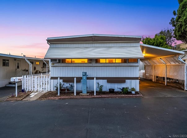 351 E Bradley Ave, El Cajon, CA 92021