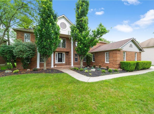 14914 Regency Drive, Strongsville, OH 44149
