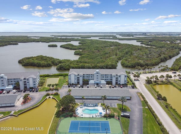 540 S Brevard Avenue, Cocoa Beach, FL 32931