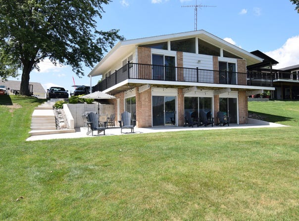 223 Lake Shore Drive, Coldwater, MI 49036